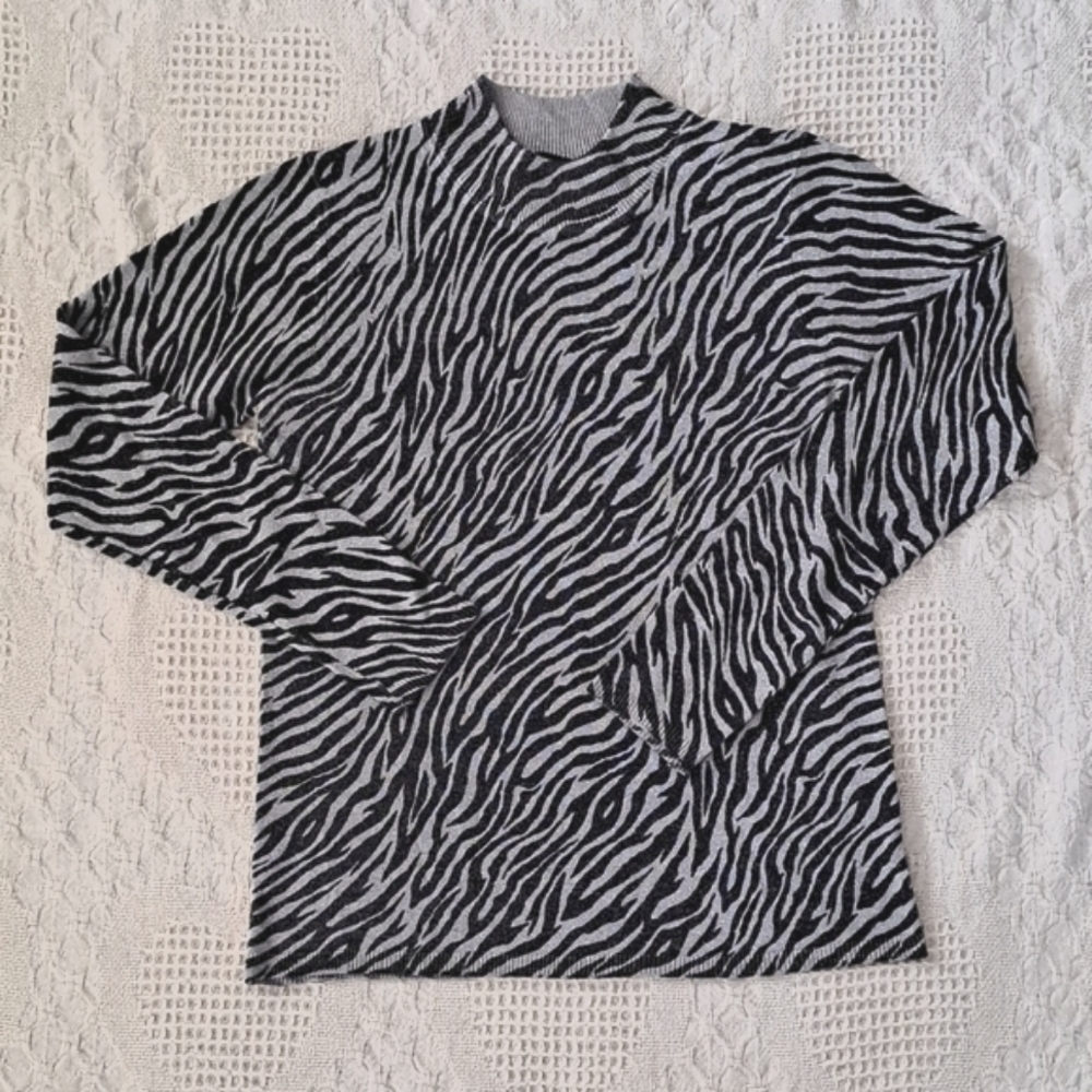 AUGUST SILK Metallic Mock Turtleneck Zebra print Sweater